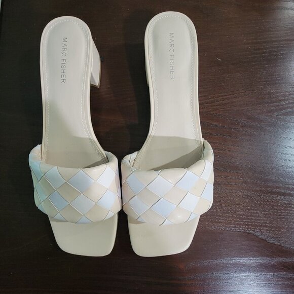 Marc Fisher Casper Block Heel Sandal (Women) -10M - Picture 2 of 4